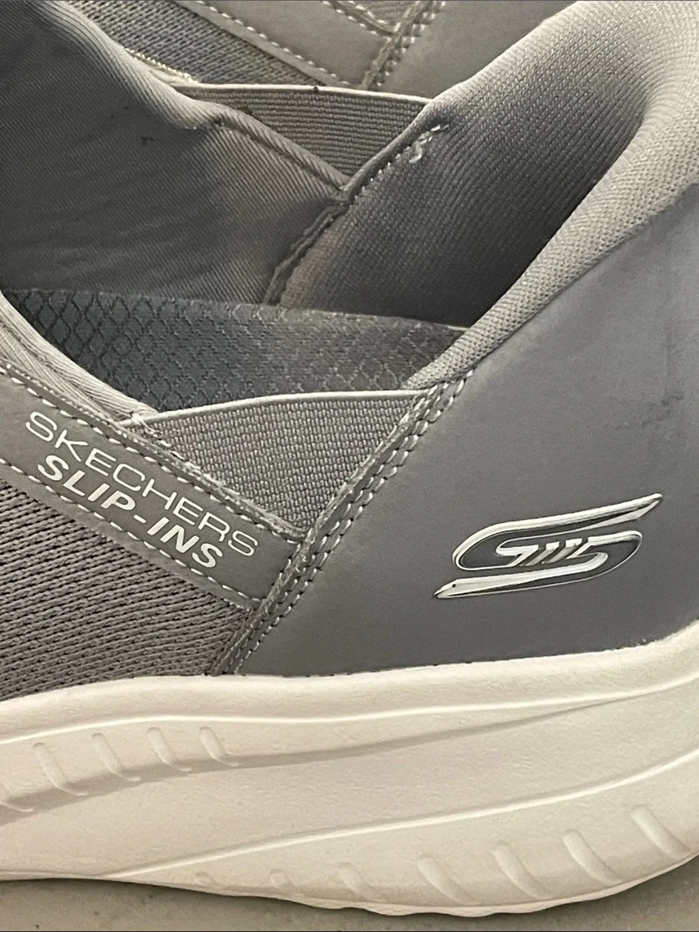 Skechers slip athletic